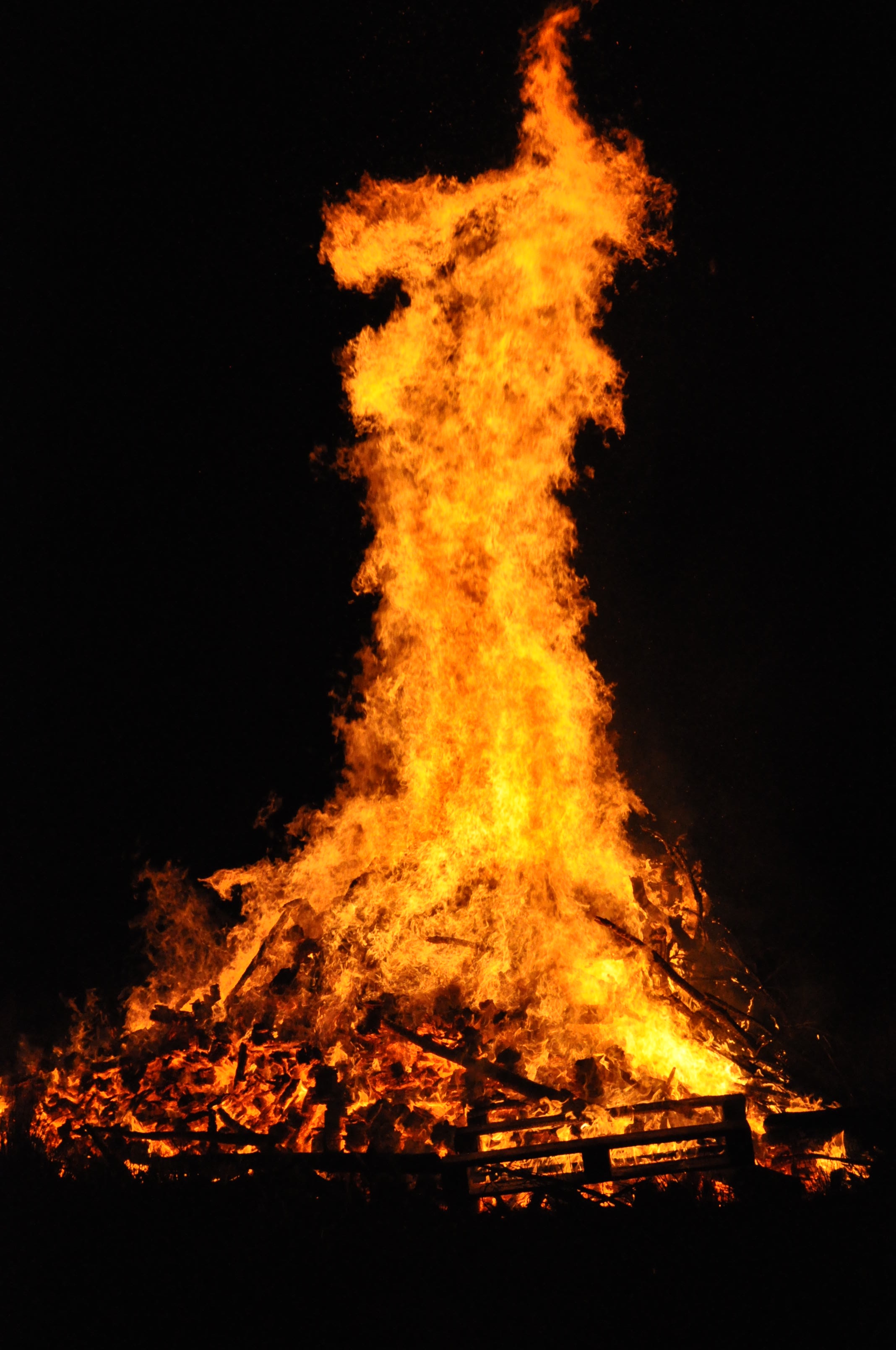 There was a fair glow from this Bonfire as well as marshmallow melting heat!
